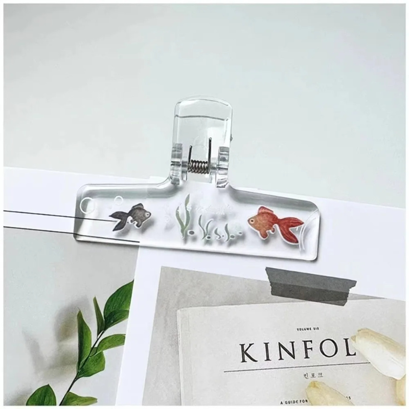 Aquarium Fish Goldfish - 1PC 透明アクリル金魚バインダークリップ、滑り止めブック、ドキュメント、ノート、ピアノスコアホルダー、かわいい水族館の装飾品